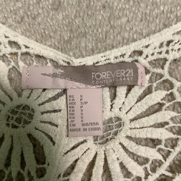 Flower shirt thingy? - Picture 3 of 3